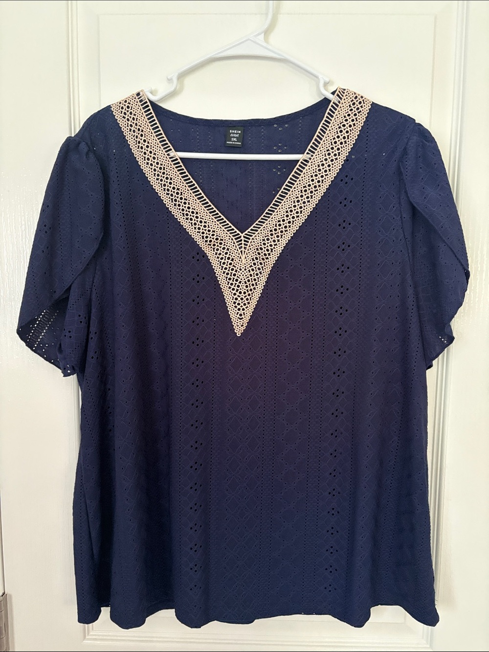 SHEIN Curve Navy Eyelet V-Neck Blouse with Cream Crochet Trim Womens 1XL Shirt